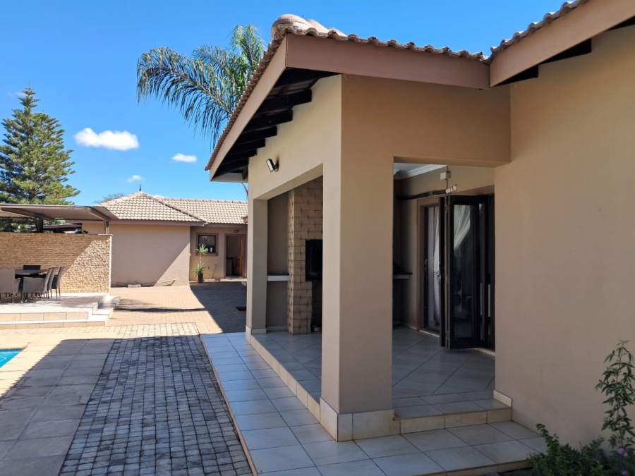 4 Bedroom Property for Sale in Hillcrest Northern Cape